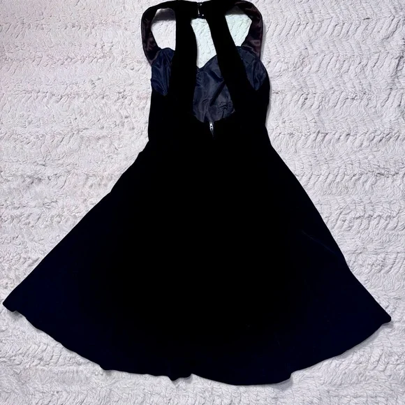 Vintage Gunne Sax Black Velvet Halter Dress Lace Beaded Appliqué Size 7/8 - Picture 6 of 7
